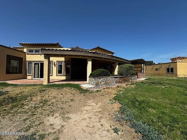 Building Photo - 5200 Garden Vly