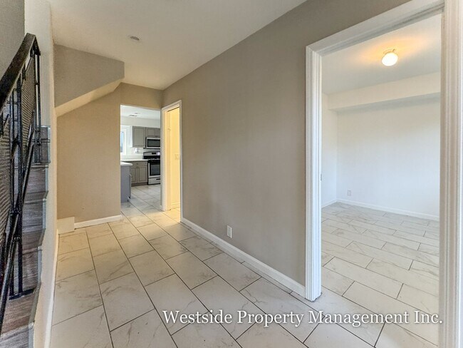 Building Photo - 8100 W 83rd St