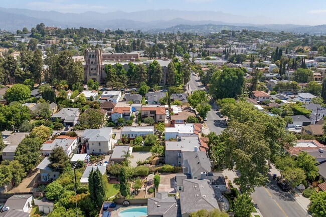 Building Photo - Stunning, remodeled rental in Historic Fra...