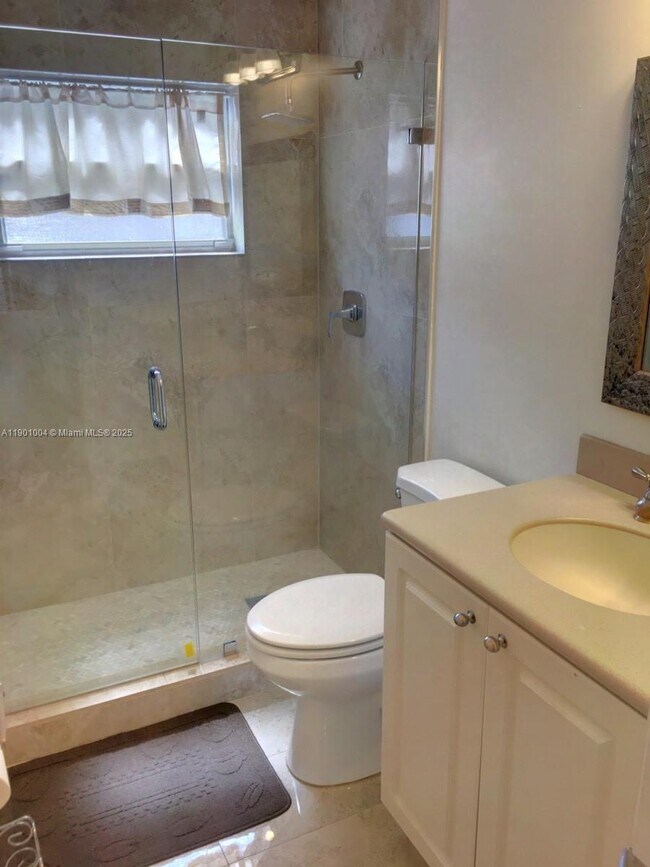 Building Photo - 3515 Van Buren St