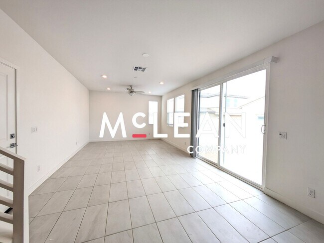 Building Photo - Modern 4-Bedroom Two Story Home