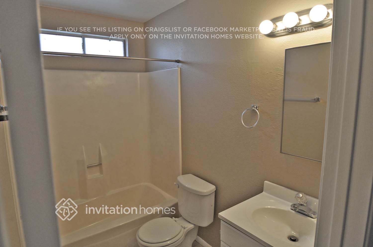 Building Photo - 3420 W Grovers Ave