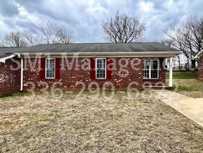 Building Photo - 121 Thomas St