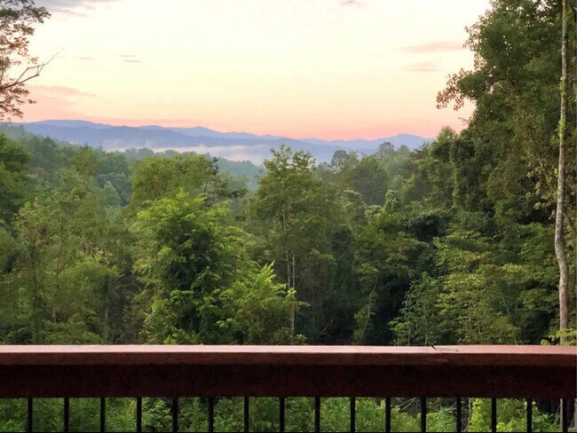 Building Photo - 928 Ditney Way