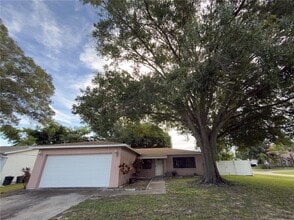 Building Photo - 11001 Longhill Dr