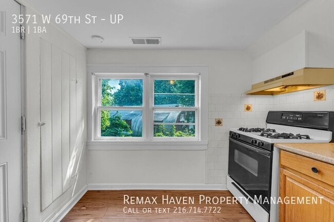 Building Photo - 3571 W 69th St