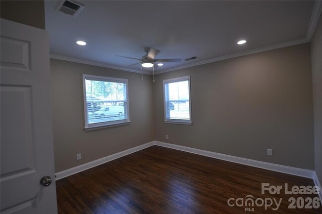 Building Photo - 432 Keswick Ave