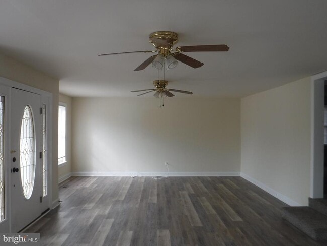 Building Photo - 10051 Dupont Blvd