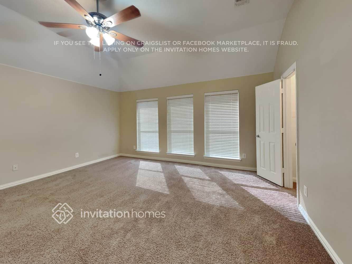 Building Photo - 2206 Kingsley Dr