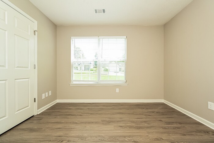 Building Photo - 1001 Adie Cove