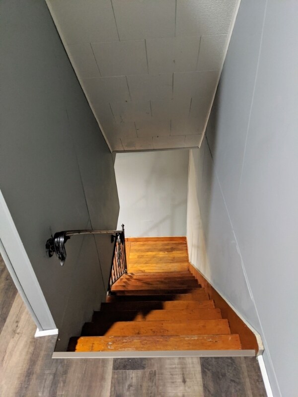 Building Photo - 700 Lincoln St