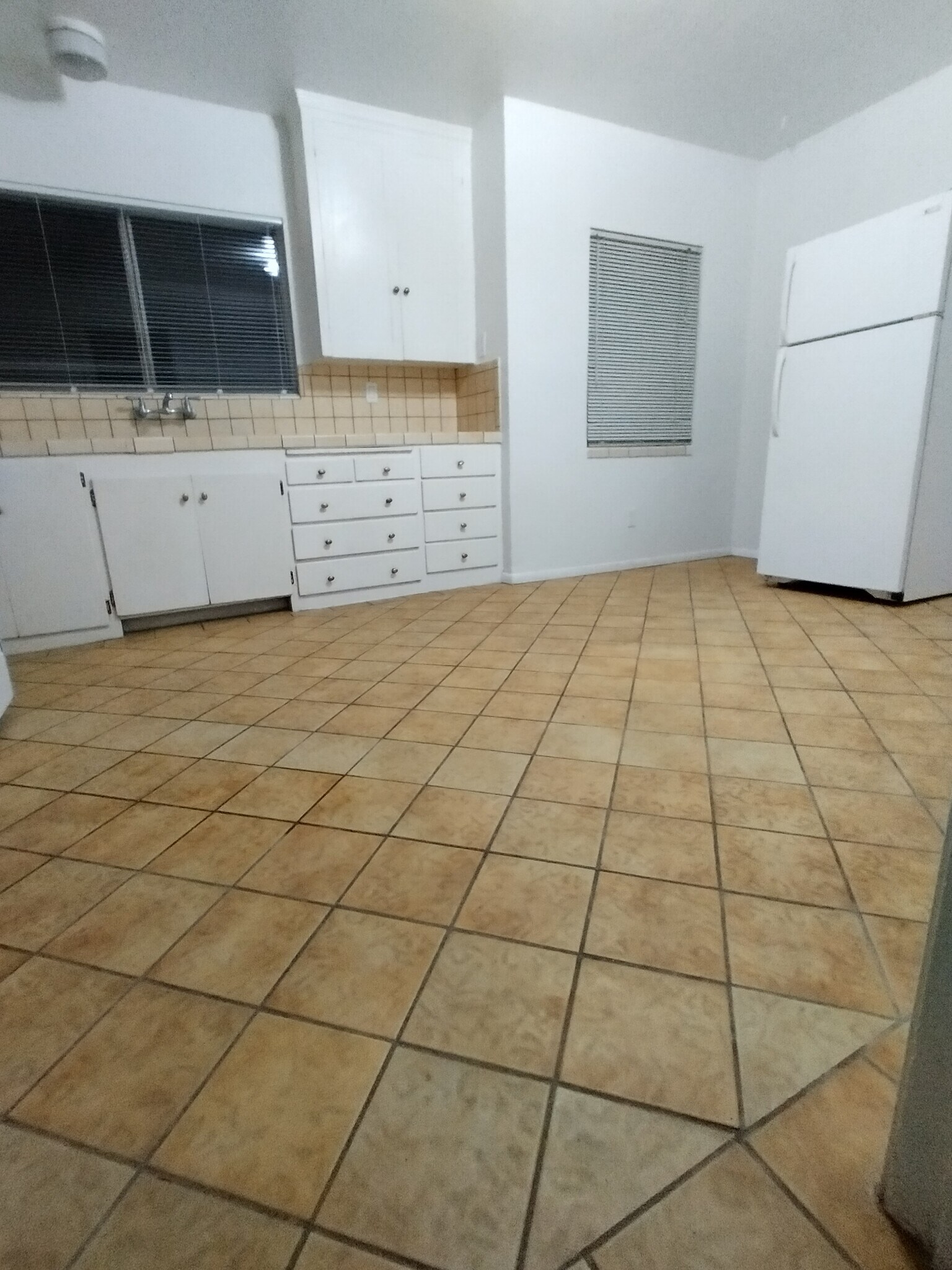 Building Photo - 265 S 21st St