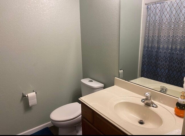 Building Photo - 1505 Hill Lockwoods Dr