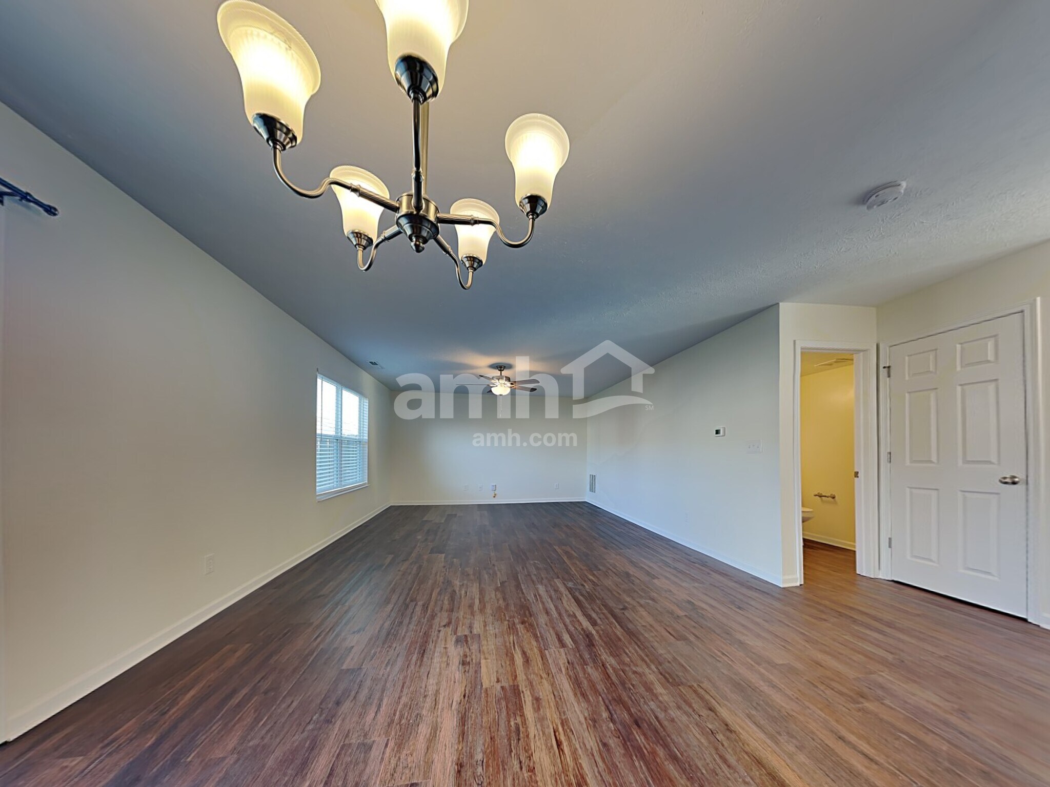 Building Photo - 906 Northwich Ave