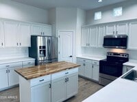 Building Photo - 2119 N Pacey Rd