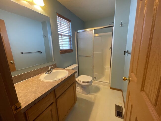 Building Photo - 4999 Honestus Dr SE