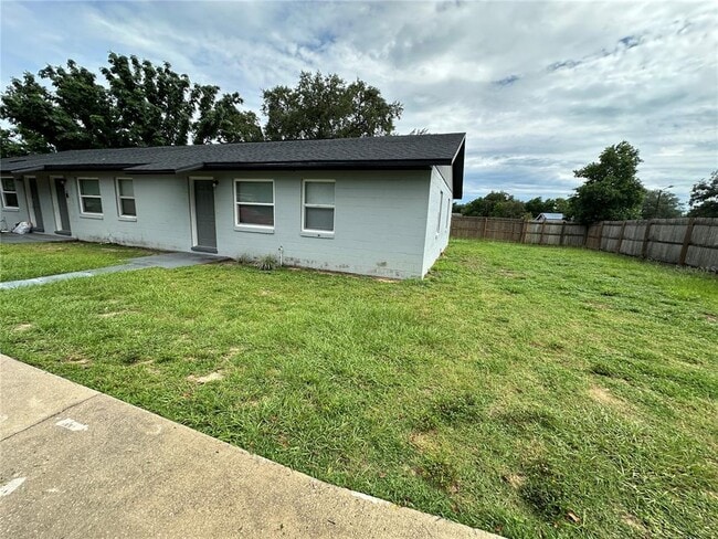 Building Photo - 1112 Martin St