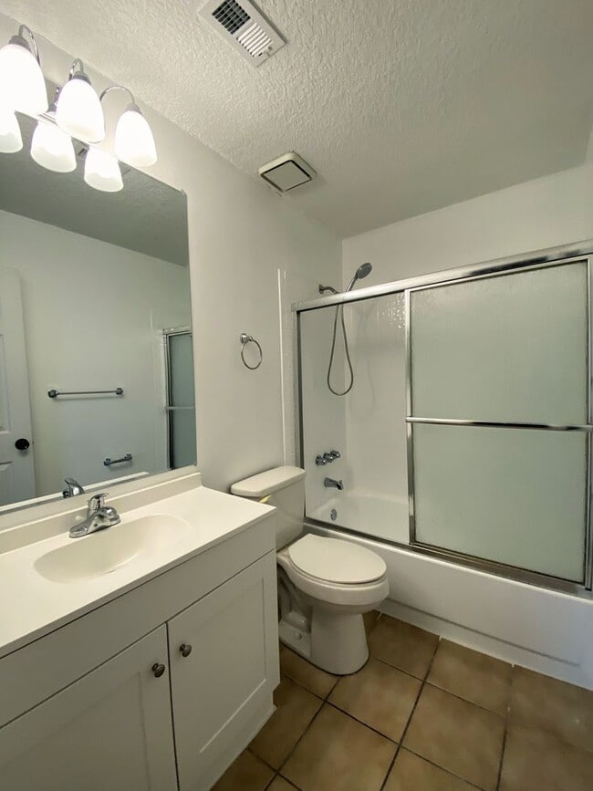 Building Photo - Modern Comfort Meets Convenience: Your 2-B...