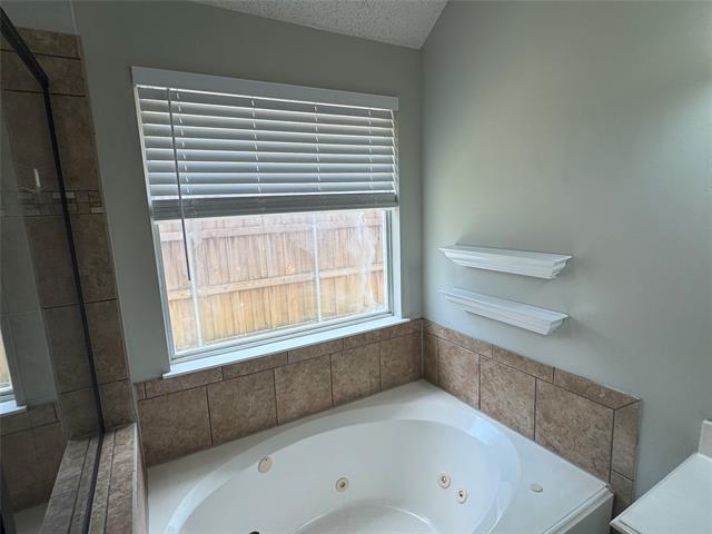 Building Photo - 711 Cottonwood Bend Dr
