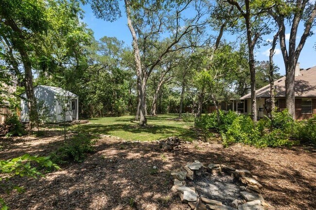 Building Photo - 10000 Brantley Bend