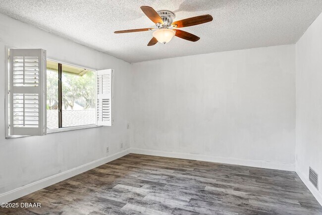 Building Photo - 149 Pine Cone Trail