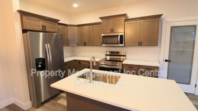 Building Photo - 61379 Brosterhous Road