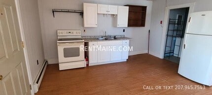 Building Photo - 23 Newport Rd