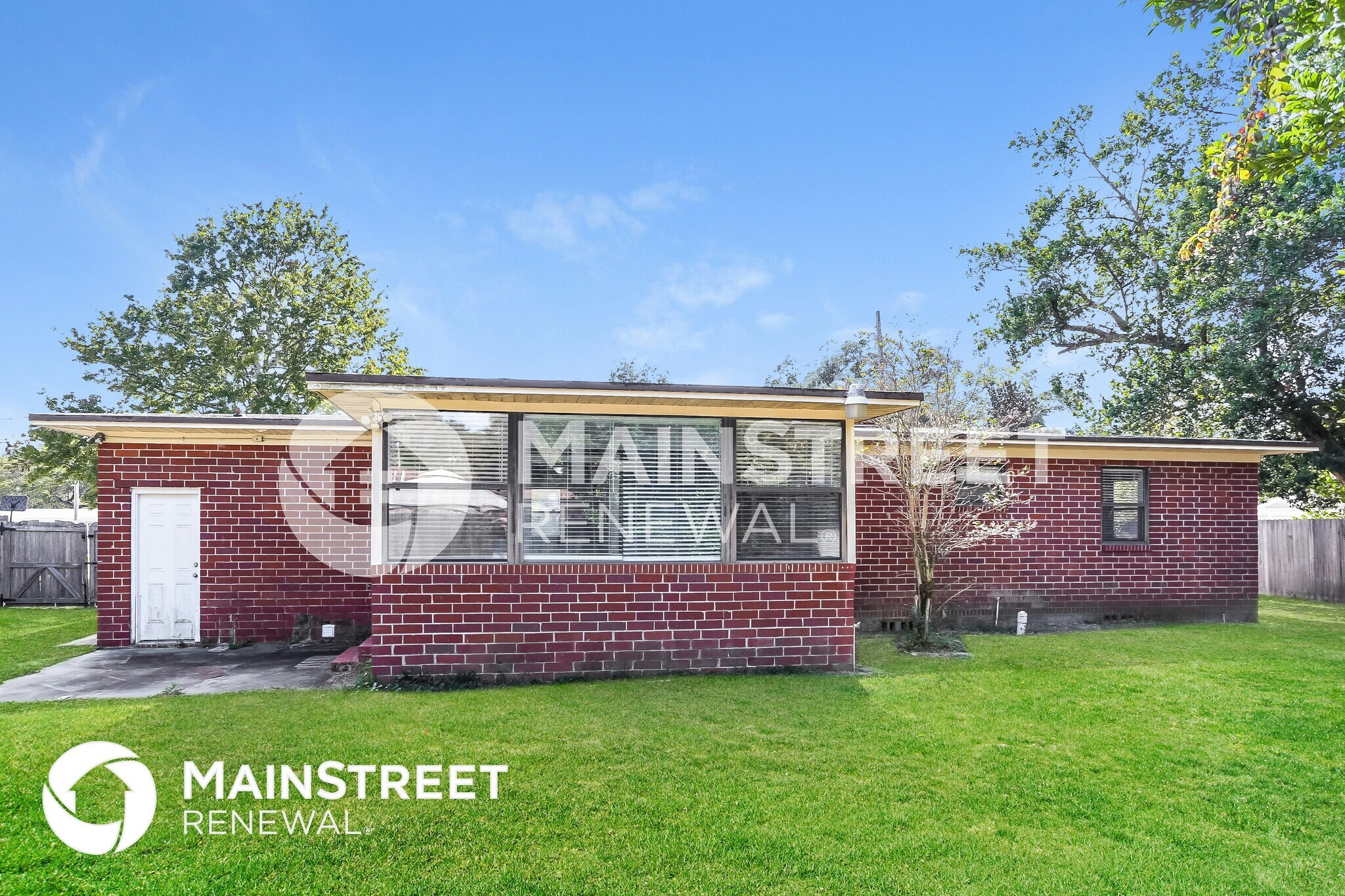 Building Photo - 6215 Pine Cove Ln