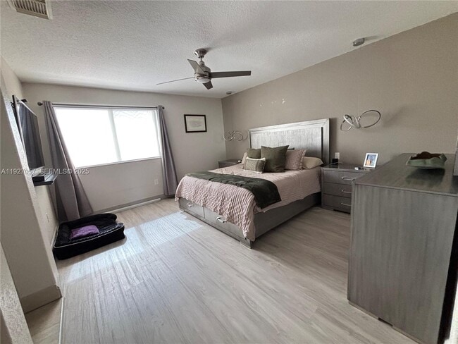 Building Photo - 16551 SW 75th St