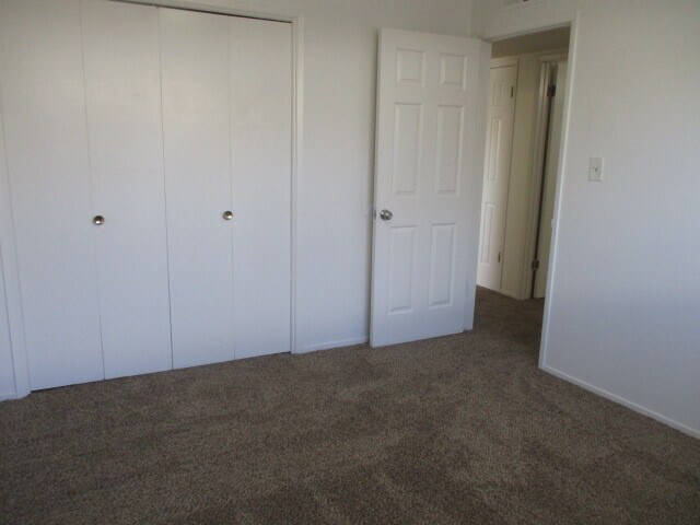 Building Photo - SW Visalia Home coming soon!!