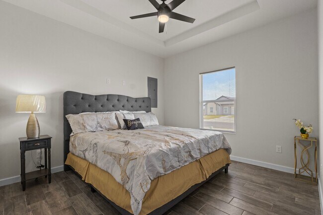 Building Photo - BRAND NEW HOMES FOR LEASE IN MERCEDES! CHO...