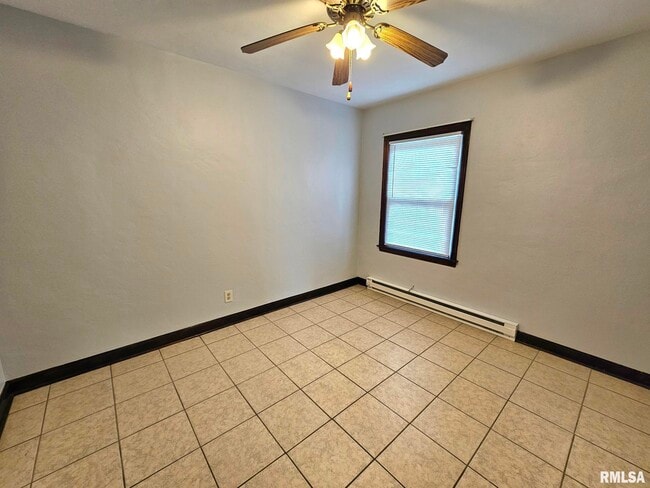 Building Photo - 3906 Archer Dr
