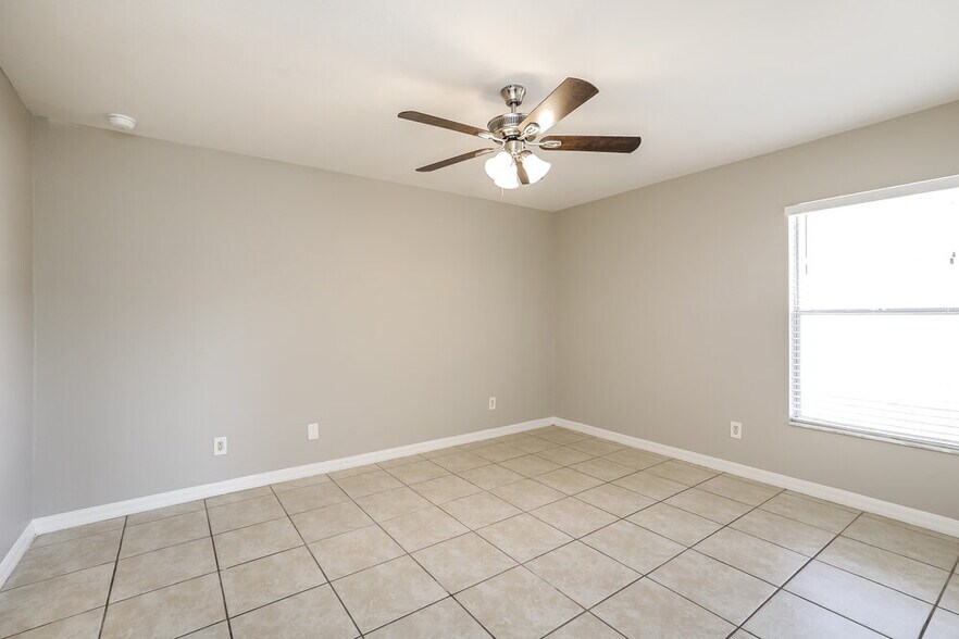 Building Photo - 2916 12th St SW