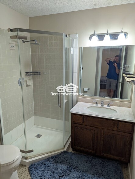 Building Photo - 1120 Westbury Cir