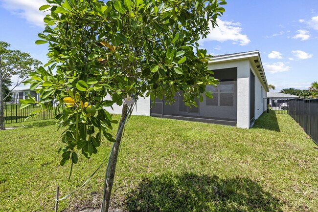 Building Photo - 11340 SW Lyra Dr.