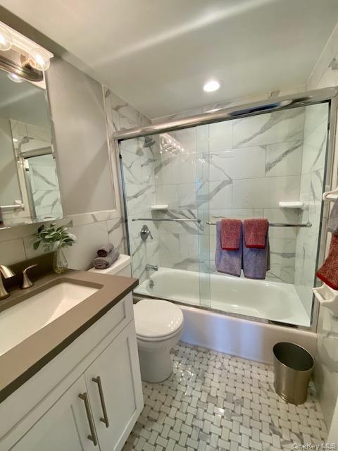 Building Photo - 55 Westwood Dr