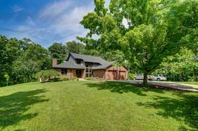 Building Photo - Beautiful Home in Cincinnati!!
