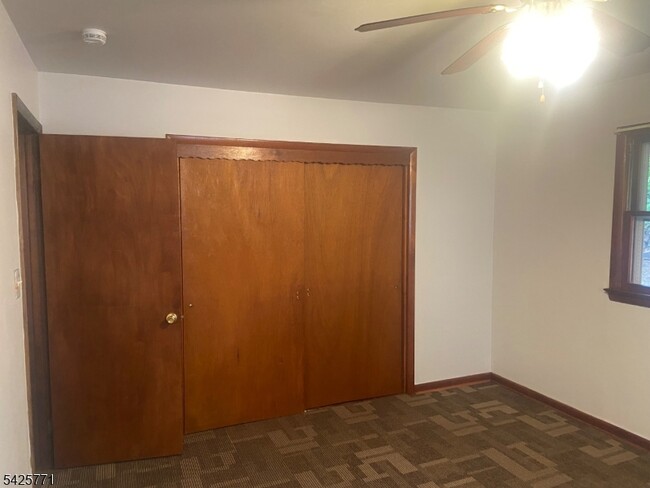 Building Photo - 1116 St Louis Ave