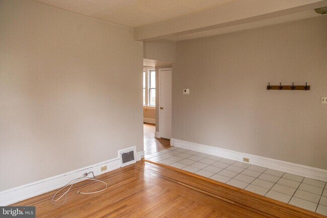Building Photo - 20 Crestmont Terrace