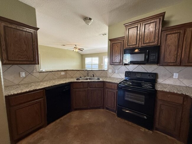 Building Photo - 3202 Rockwall Dr