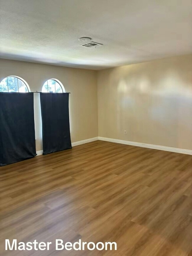 Building Photo - 609 Spyglass Ln