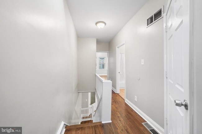 Building Photo - 1240 S 56th St