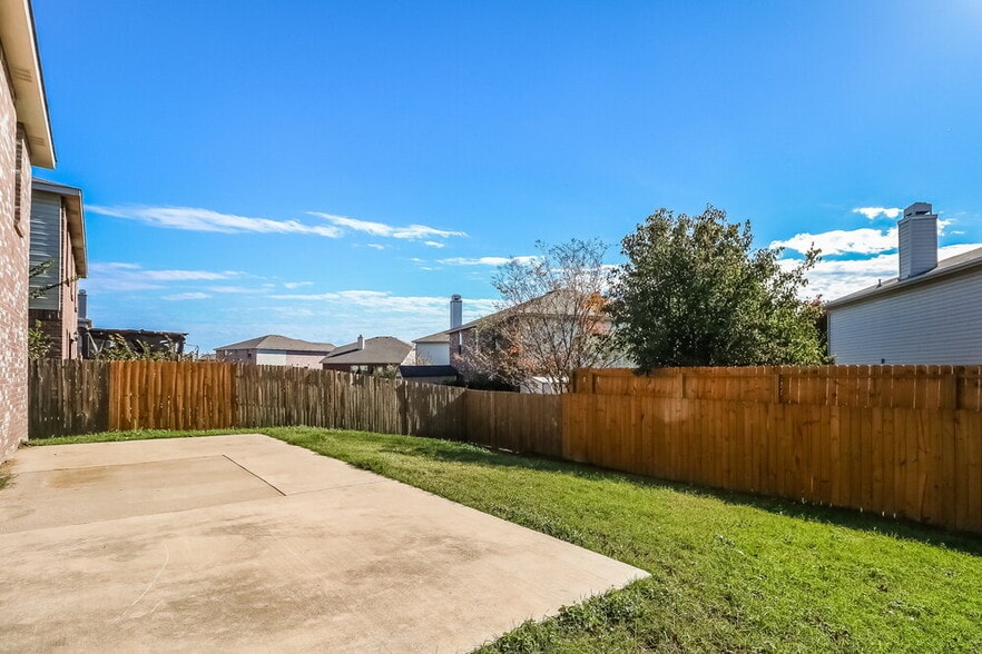 Building Photo - 2036 Navada Way