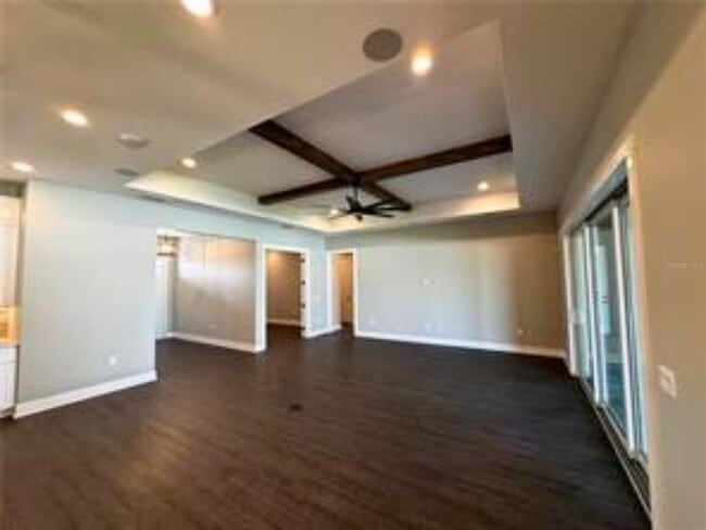 Building Photo - 1781 Lakehill Dr