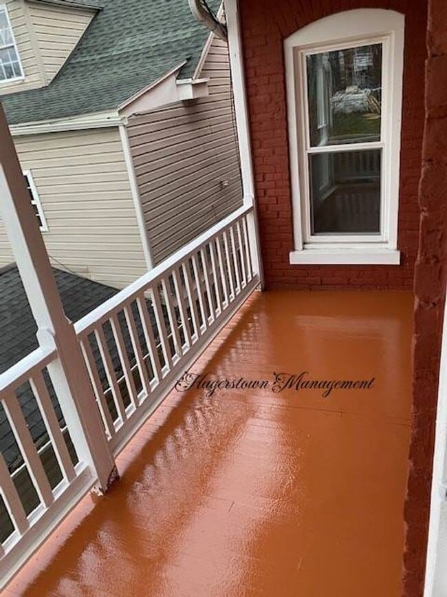 Building Photo - Newly Renovated - Off Street Parking & Fen...