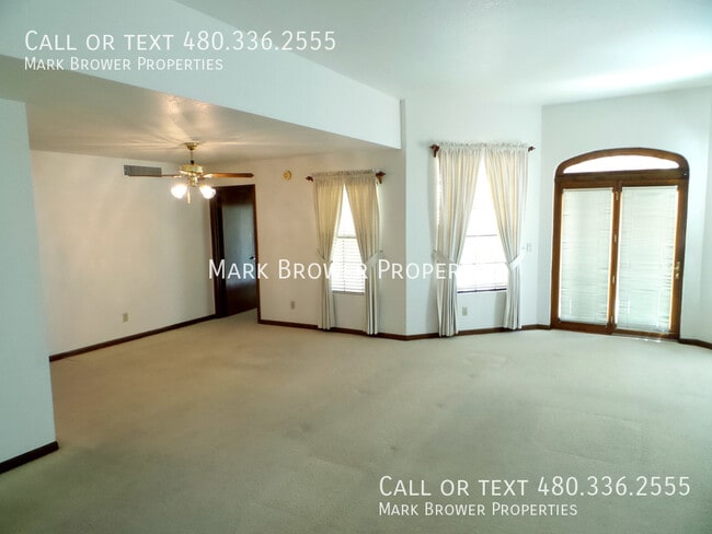 Building Photo - 2175 E Loma Vista Dr