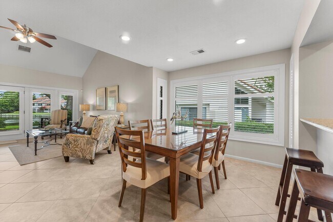 Building Photo - 5073 Beachwalk Way