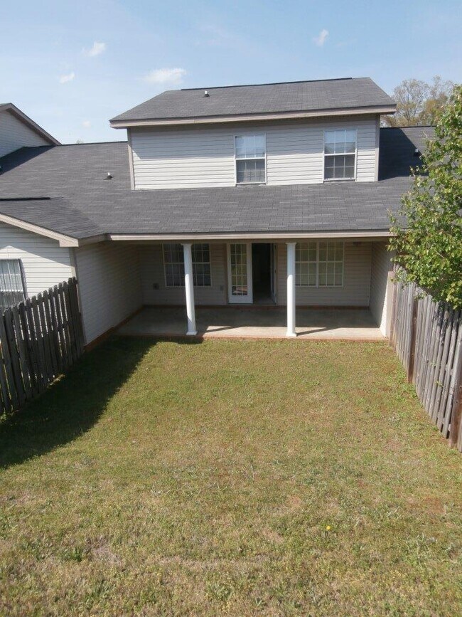 Building Photo - Creekside Subdivision   6 Month Lease Only!