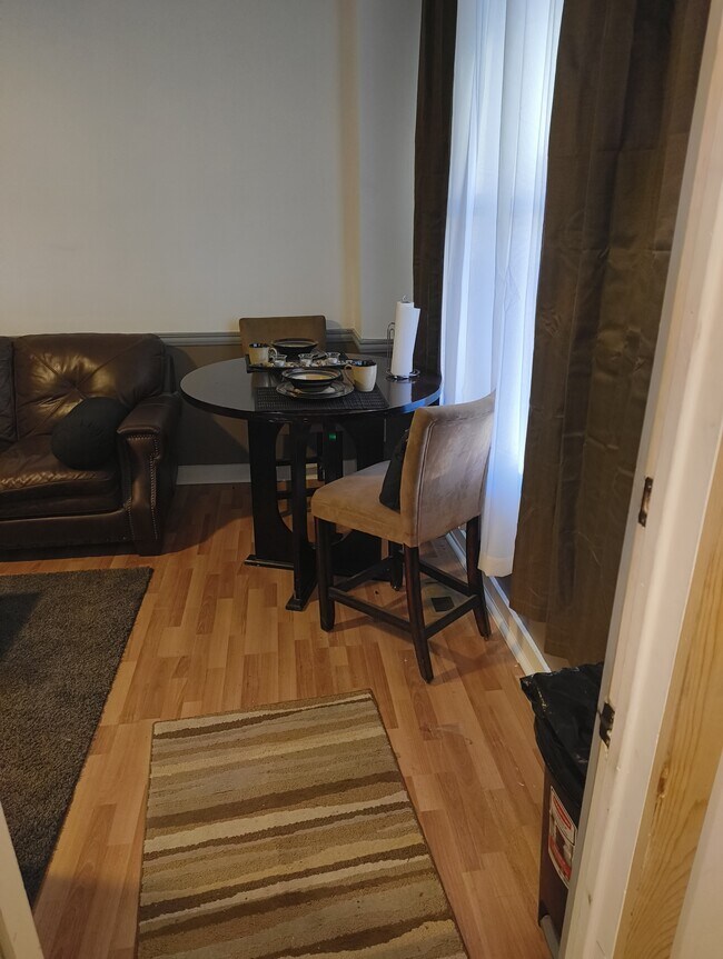 Building Photo - RSSR APARTMENTS