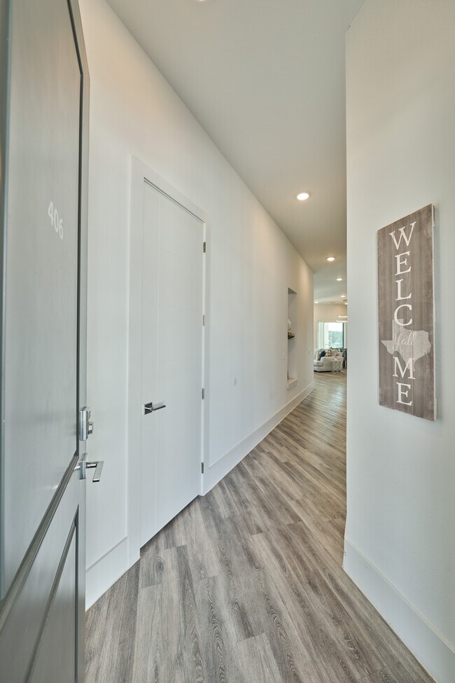 Building Photo - 199 Waterpoint Ct